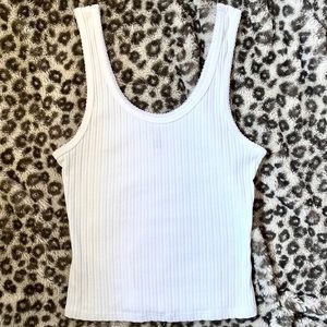 simple white tank top!✨